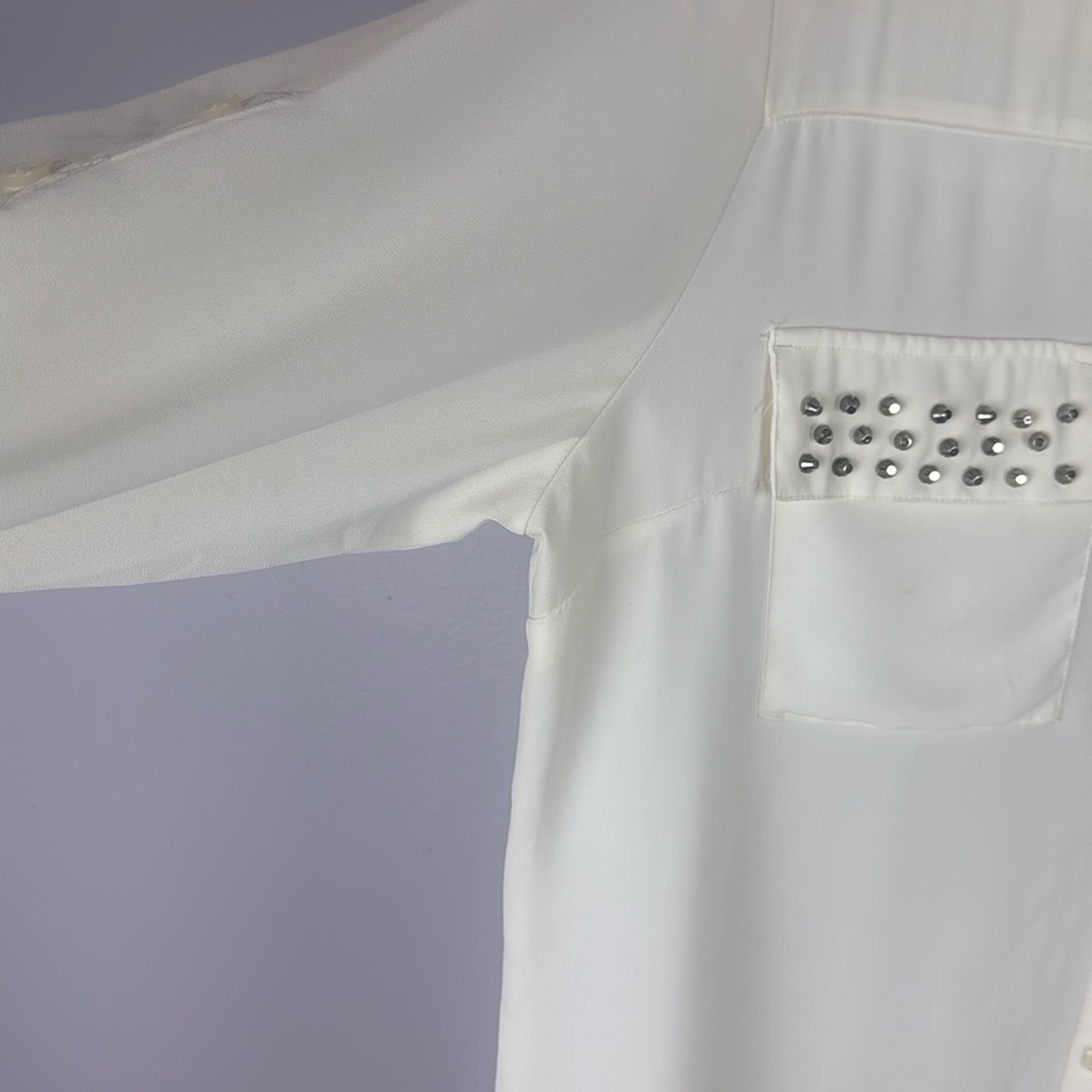 Rachel Zoe Casual White Button-Up Blouse with Metal Detail Size Large - Picture 6 of 13